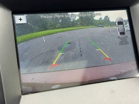 Used 2016 Ford Edge Titanium w/ Equipment Group 301A AWD/4WD image 22