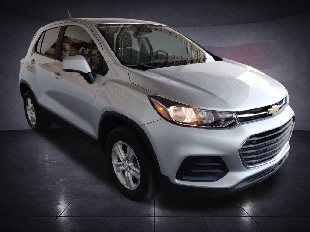 Used 2018 Chevrolet Trax LS AWD/4WD image 7