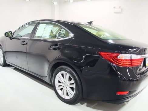 Used 2014 Lexus ES 350 w/ Premium Package FWD image 15