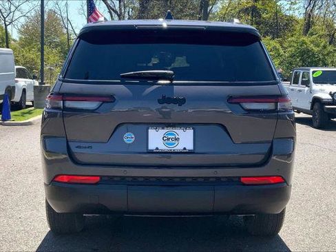 Certified 2025 Jeep Grand Cherokee L Altitude AWD/4WD image 4