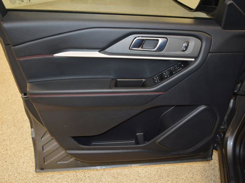 Used 2026 Ford Explorer ST-Line AWD/4WD image 15
