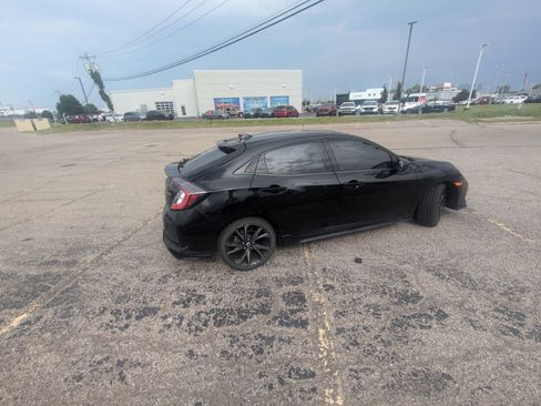 Used 2018 Honda Civic Sport image 21