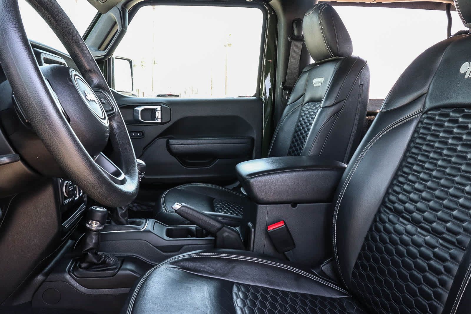 Used 2023 Jeep Wrangler Sport AWD/4WD image 24