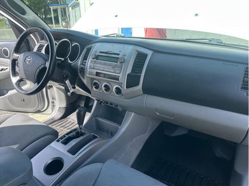 Used 2011 Toyota Tacoma 4x4 Double Cab w/ TRD Off-Road Pkg w/JBL Audio image 26