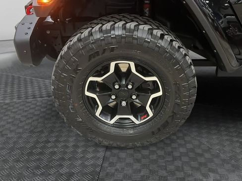 Certified 2022 Jeep Gladiator Rubicon w/ LED Lighting Group image 9