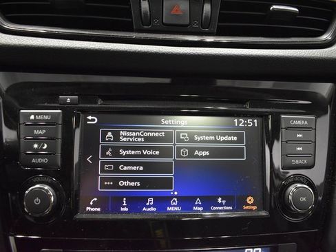 Used 2020 Nissan Rogue SL w/ Premium Package image 25