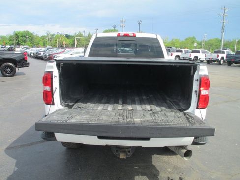 Used 2018 GMC Sierra 2500 Denali w/ Duramax Plus Package AWD/4WD image 11
