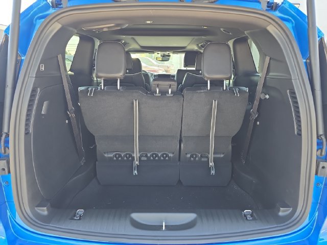 New 2027 Chrysler Pacifica Limited AWD/4WD image 9