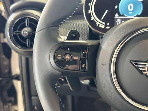 Used 2024 MINI Cooper S FWD image 18
