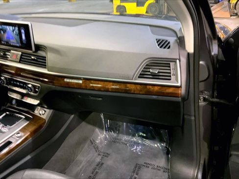 Used 2020 Audi Q5 2.0T Premium Plus image 18