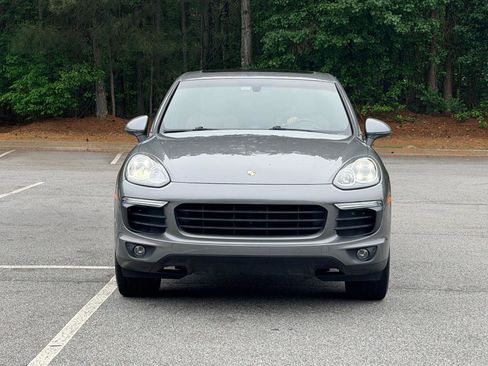 Used 2016 Porsche Cayenne AWD/4WD image 2