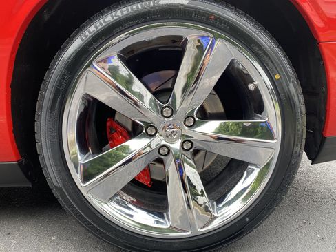 Used 2009 Dodge Challenger SRT8 w/ SRT Option Group II RWD image 41