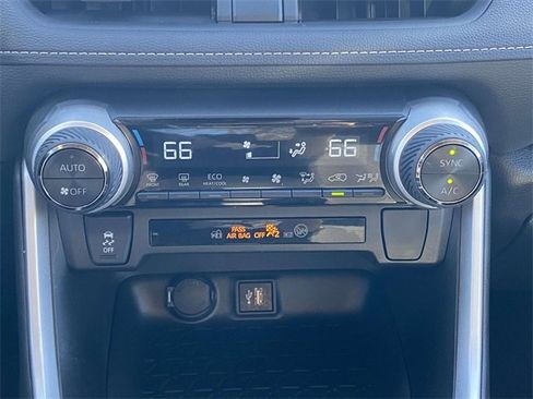 Used 2025 Toyota RAV4 XLE image 28