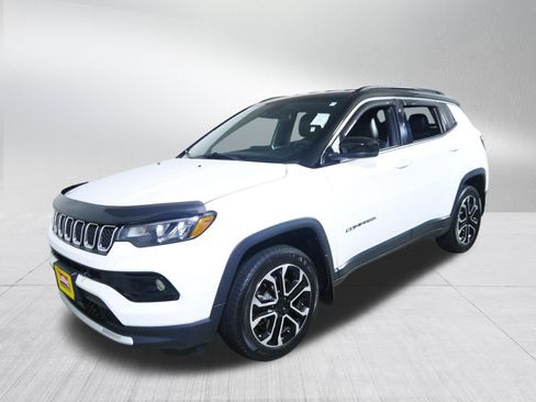 Used 2023 Jeep Compass Limited AWD/4WD image 3