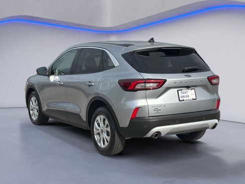 Used 2023 Ford Escape Active FWD image 3