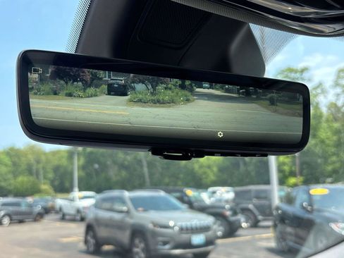 Used 2022 Jeep Grand Cherokee Overland w/ Adv Protech Group III image 22