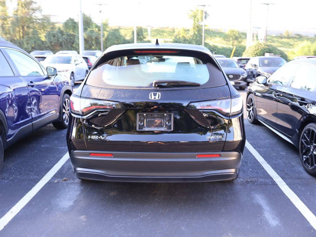 Used 2024 Honda HR-V LX image 6