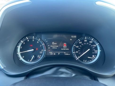 Used 2021 Toyota Highlander XLE image 15