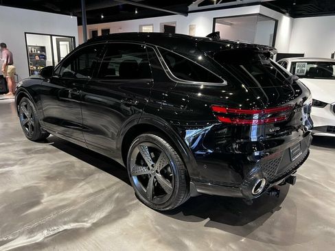 Used 2025 Genesis GV70 3.5T Sport w/ Sport Advanced Package AWD/4WD image 7