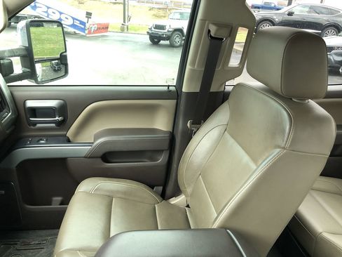 Used 2017 Chevrolet Silverado 2500 LTZ w/ Duramax Plus Package image 23