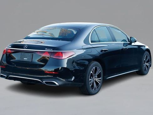 Used 2026 Mercedes-Benz E 350 4MATIC Sedan image 5