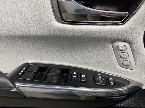 Used 2018 Toyota Avalon XLE Premium w/ Protection Package image 22