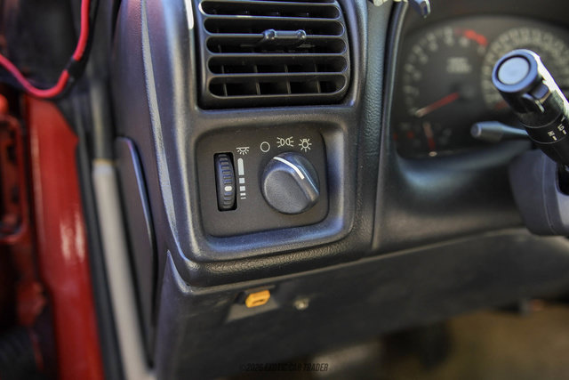 Used 2002 Chevrolet Camaro Z28 w/ SS Performance/Appearance Pkg RWD image 42