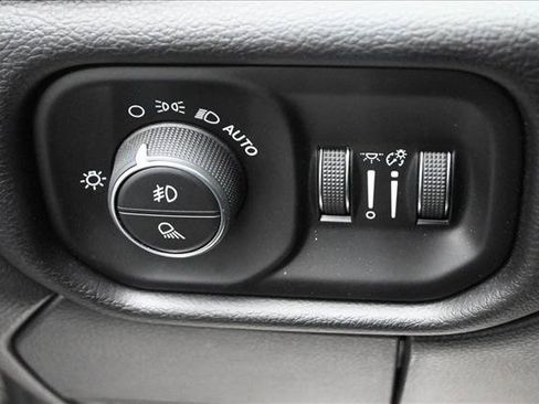 Used 2022 RAM 2500 Laramie w/ Night Edition AWD/4WD image 18