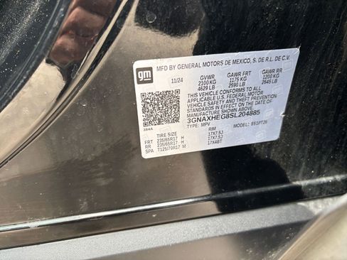 Used 2025 Chevrolet Equinox LT FWD image 28