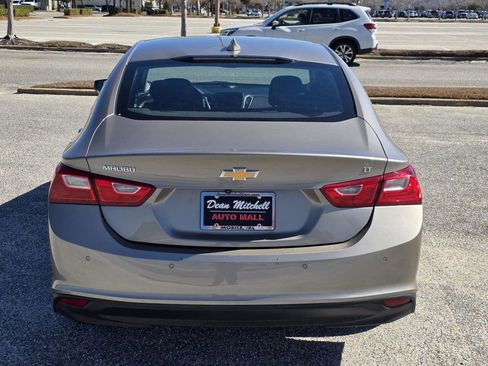 Used 2024 Chevrolet Malibu LT image 3