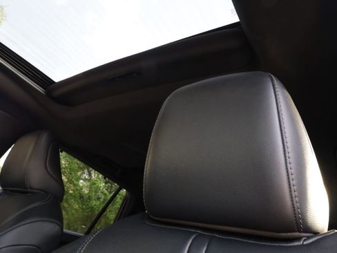 Used 2023 Toyota Highlander XSE AWD/4WD image 13