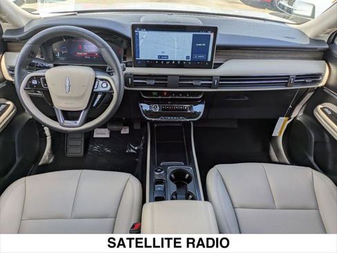 New 2025 Lincoln Corsair Reserve image 12