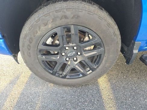 Used 2023 Chevrolet Silverado 1500 Custom image 8