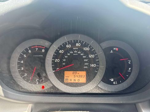 Used 2009 Toyota RAV4 Limited AWD/4WD image 24