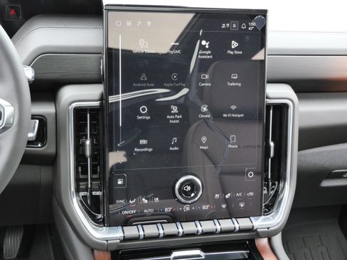 New 2026 GMC Yukon Denali w/ Denali Reserve Package image 8