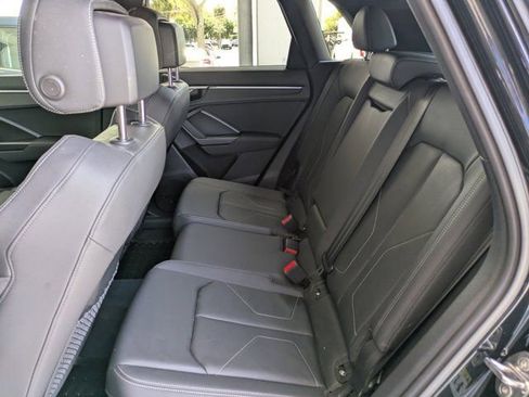 Used 2022 Audi Q3 2.0T Premium Plus image 18