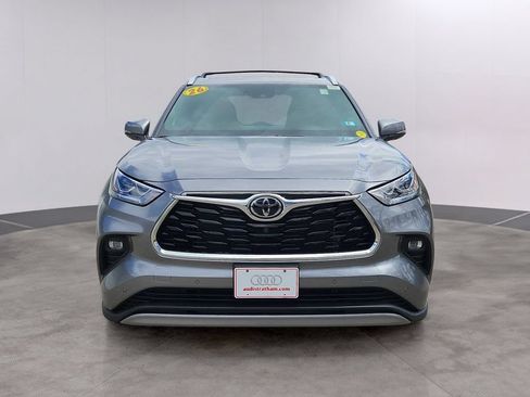 Used 2026 Toyota Highlander Platinum AWD/4WD image 13