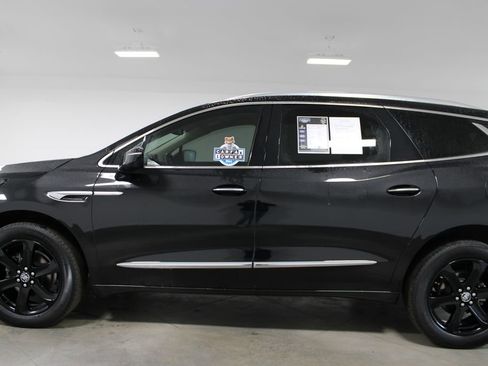 Used 2024 Buick Enclave Essence w/ Sport Touring Edition image 6