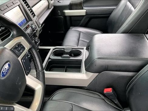 Used 2021 Ford F250 Lariat w/ Lariat Ultimate Package AWD/4WD image 13