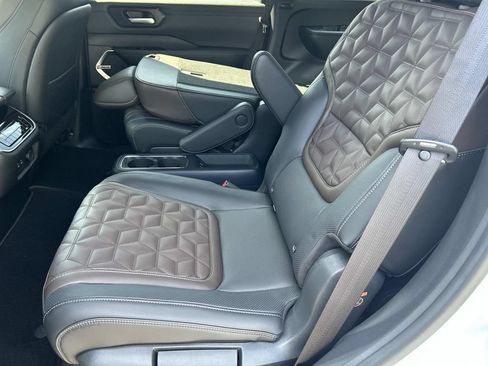 New 2026 Nissan Armada Platinum AWD/4WD image 18