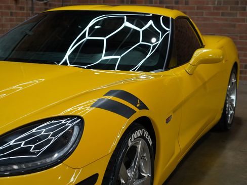 Used 2009 Chevrolet Corvette Coupe w/ Preferred Equipment Group image 22