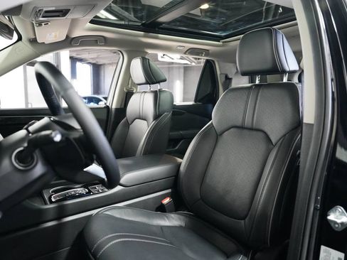 Used 2025 Honda Pilot Elite image 31