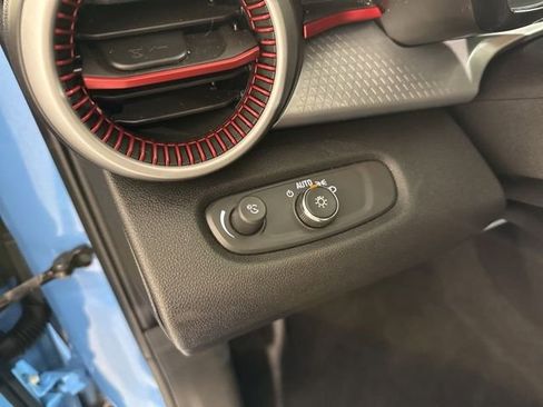 Used 2024 Chevrolet Trax RS image 22