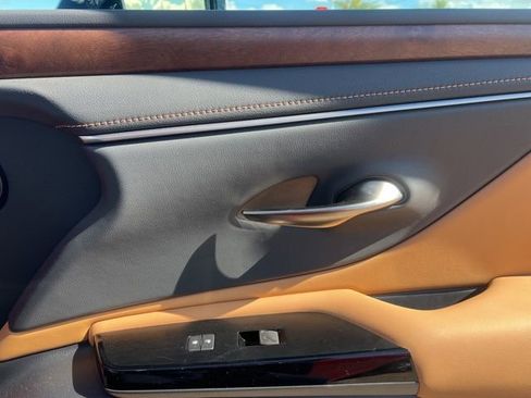 Used 2023 Lexus ES 350 w/ Premium Package image 28