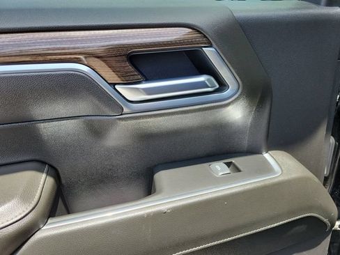 Used 2025 Chevrolet Silverado 1500 LT RWD image 11