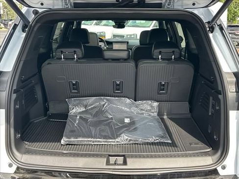 New 2026 GMC Acadia Denali w/ Super Cruise Package AWD/4WD image 11