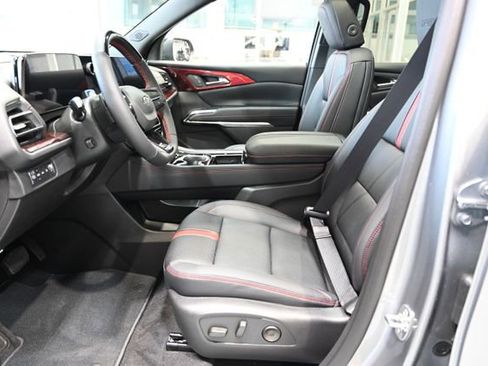 New 2026 Chevrolet Traverse RS image 10