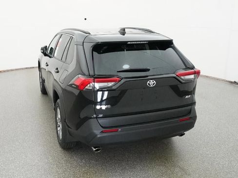 New 2025 Toyota RAV4 XLE image 39