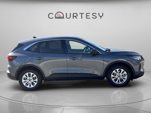 Used 2023 Ford Escape Active w/ Tech Pack #1 image 9