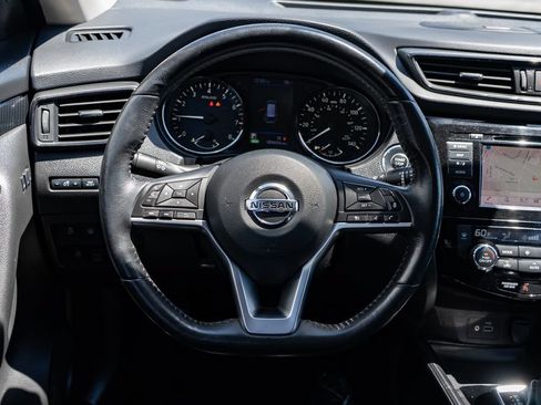 Used 2018 Nissan Rogue SL AWD/4WD image 12